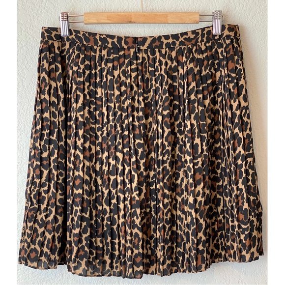 J.Crew Animal Print Pleated Skirt, size 10 - Picture 5 of 8